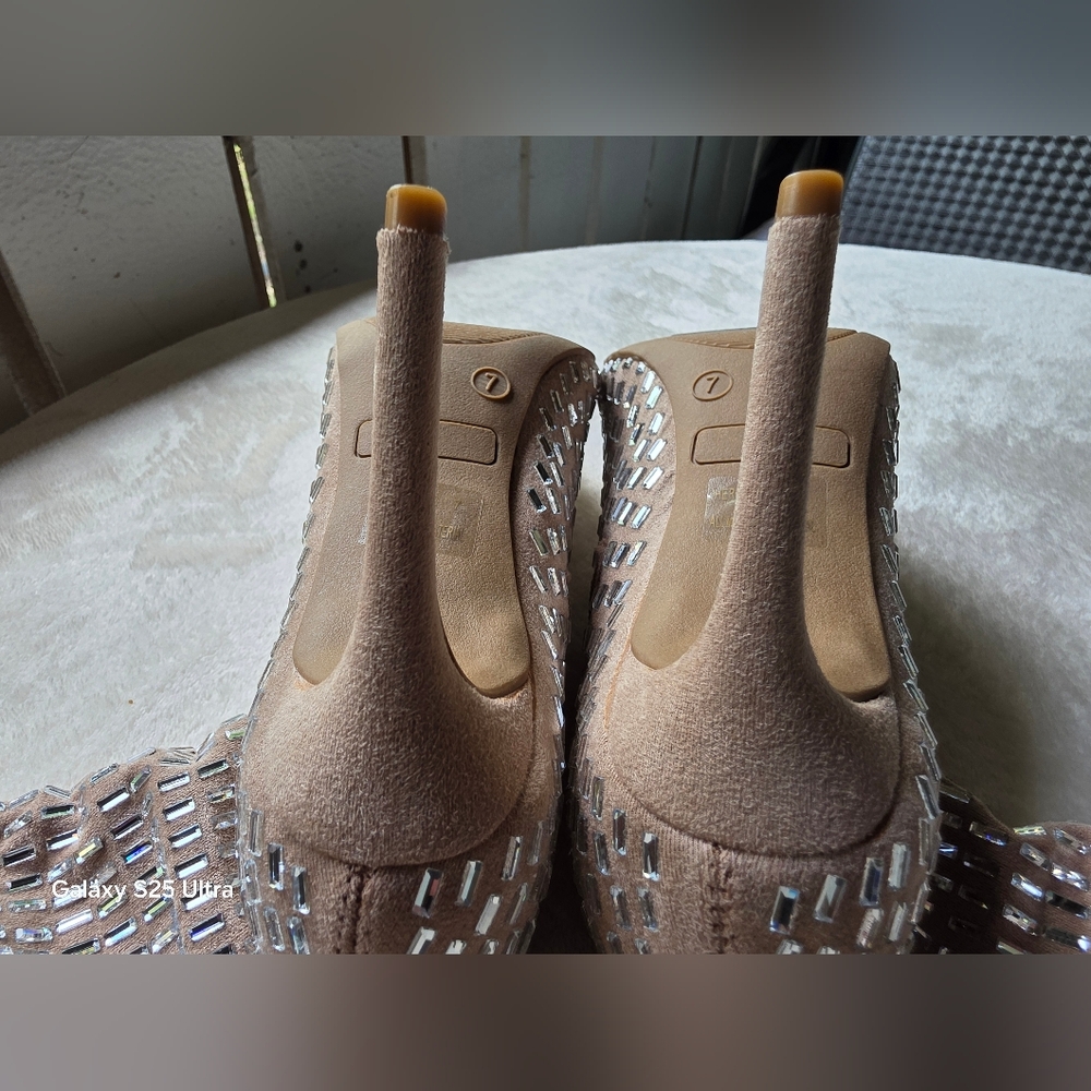 NEW Elegant Beige Stiletto Ankle Boots SIZE /7 shiny stones - Picture 11 of 12